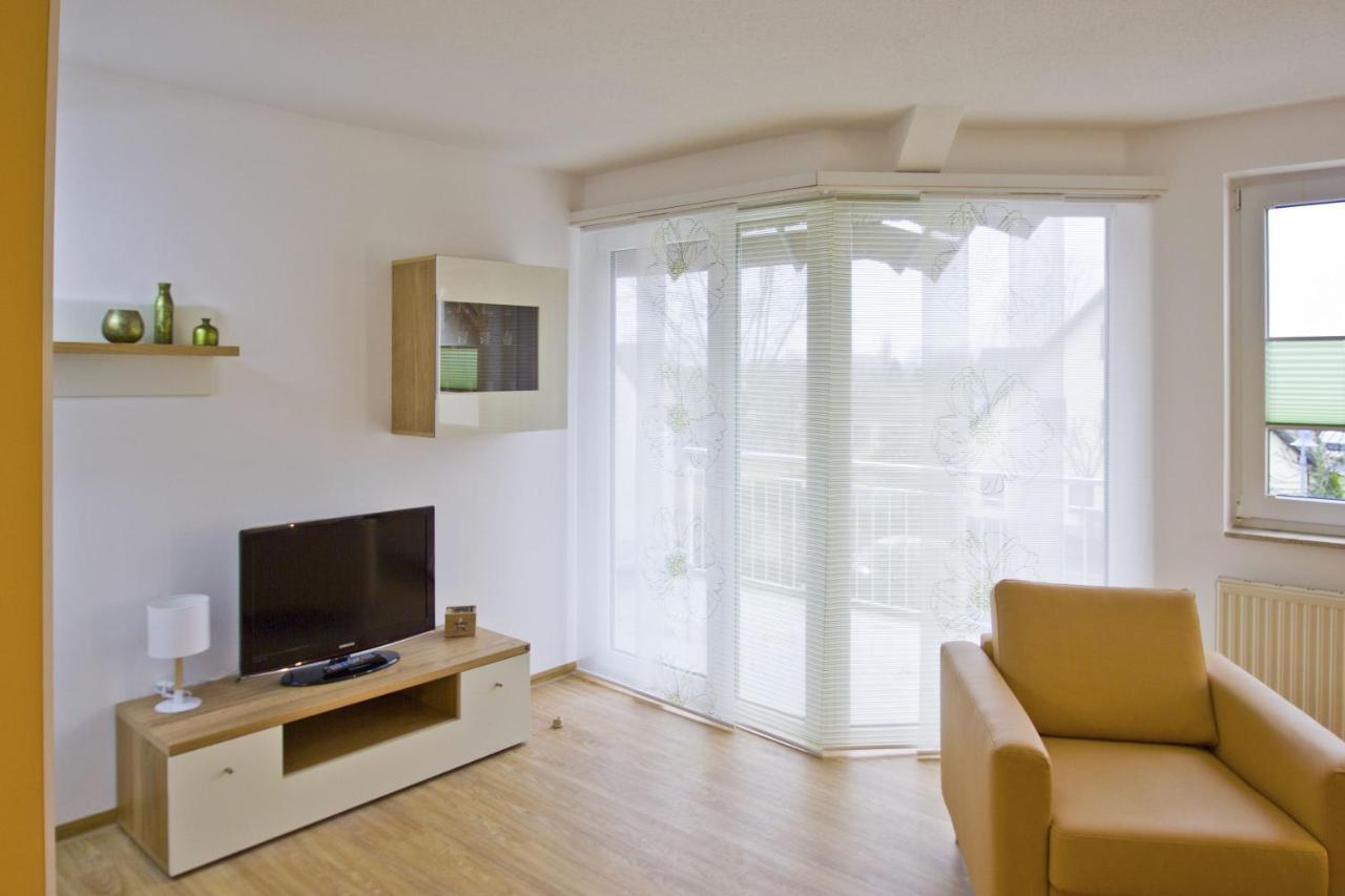 Strandnah Mit Balkon, Gratis Nutzung Vom Ahoi Erlebnisbad Und Sauna In Sellin - Strandhaus Moenchgut Fewo13 Lobbe Bagian luar foto