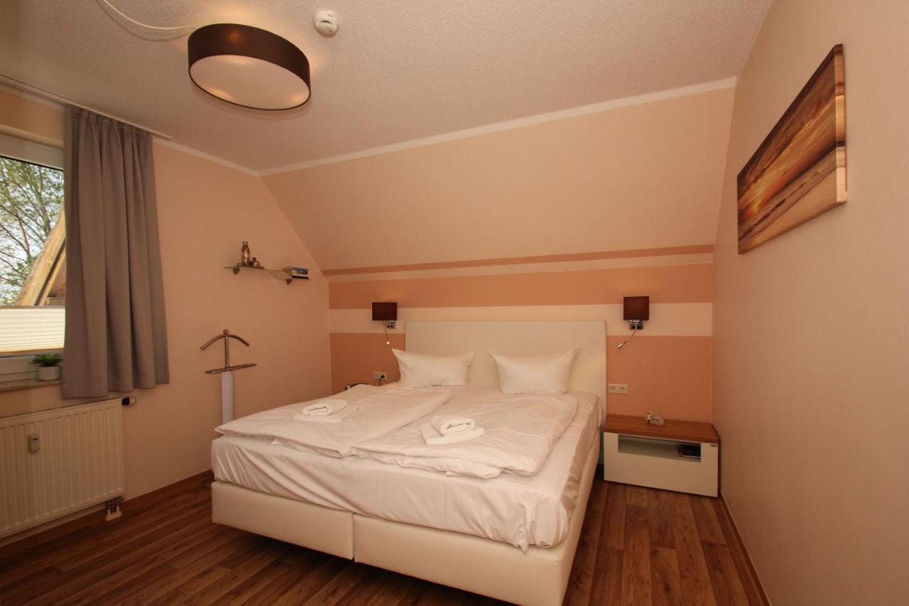 Strandnah Mit Balkon, Gratis Nutzung Vom Ahoi Erlebnisbad Und Sauna In Sellin - Strandhaus Moenchgut Fewo13 Lobbe Bagian luar foto