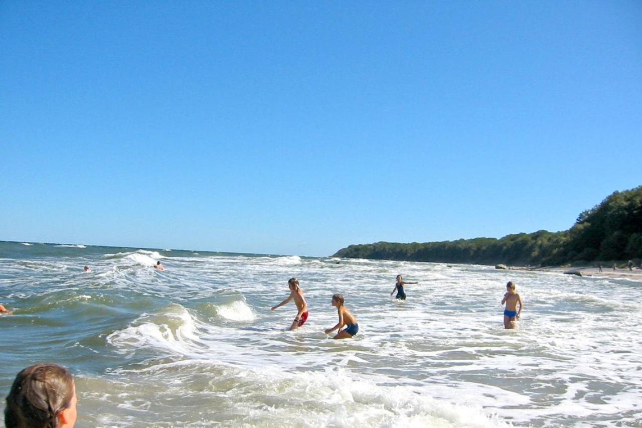 Strandnah Mit Balkon, Gratis Nutzung Vom Ahoi Erlebnisbad Und Sauna In Sellin - Strandhaus Moenchgut Fewo13 Lobbe Bagian luar foto